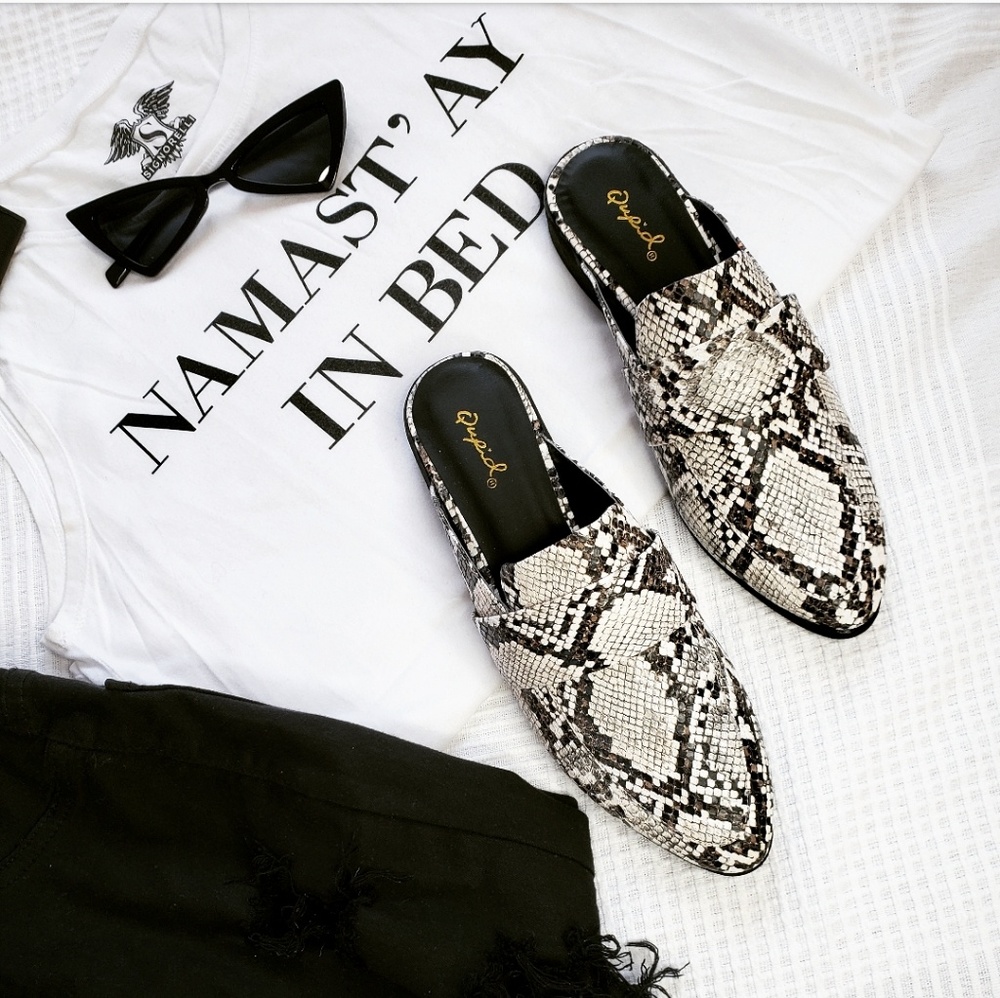 🆕️//The Ryan// snake mule flat - Picture 3 of 7